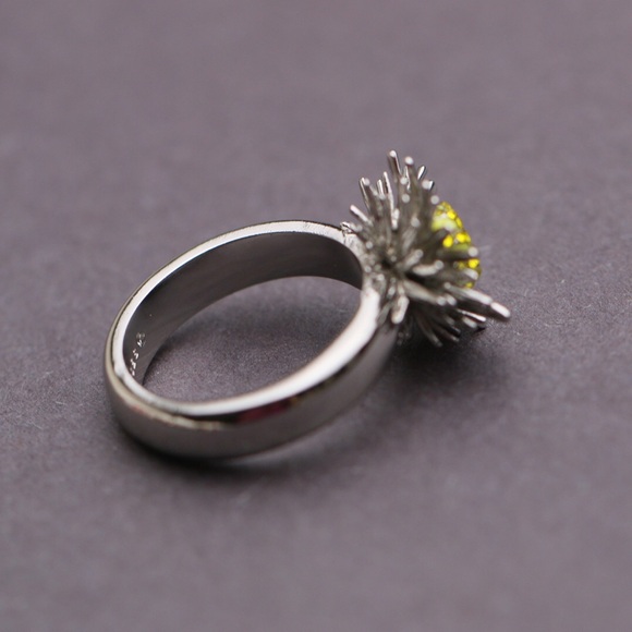 Marc Jacobs The Future Floral Ring - Picture 6 of 11